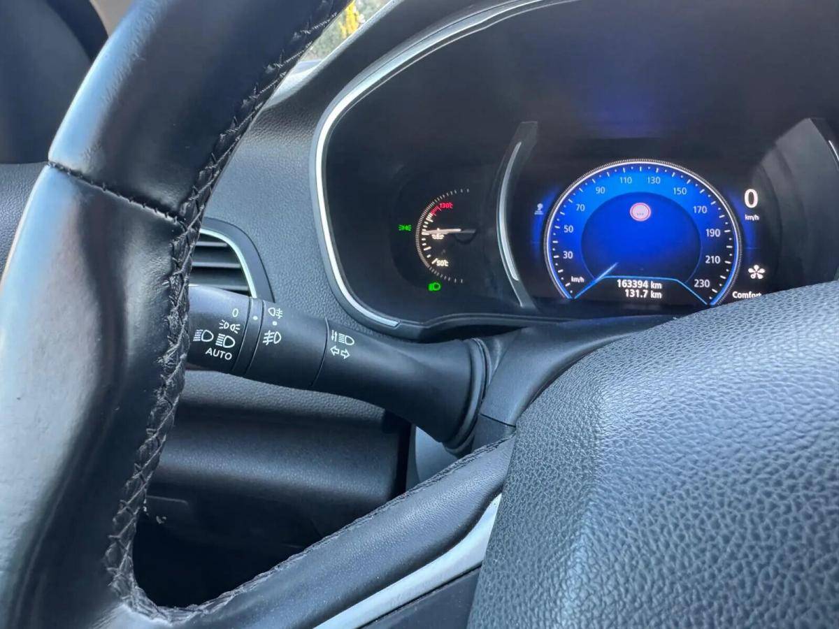 renault-megane-sport-tourer-2017-gasolina-1197cc