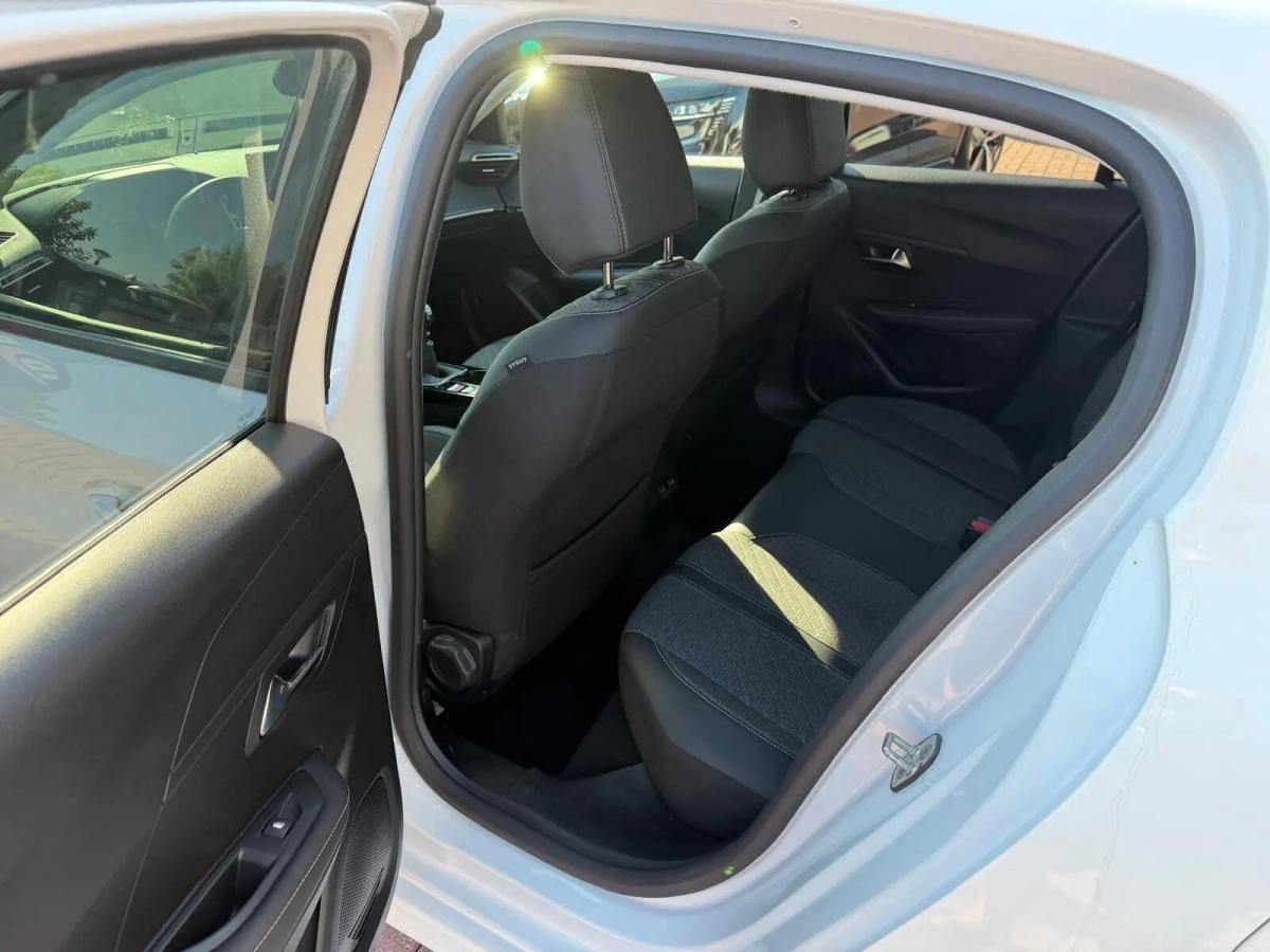peugeot-208-2024-gasolina-1199cc