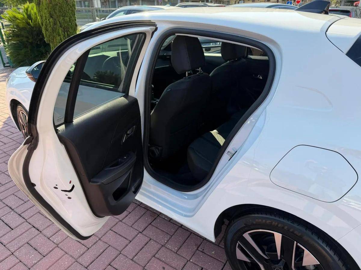 peugeot-208-2024-gasolina-1199cc