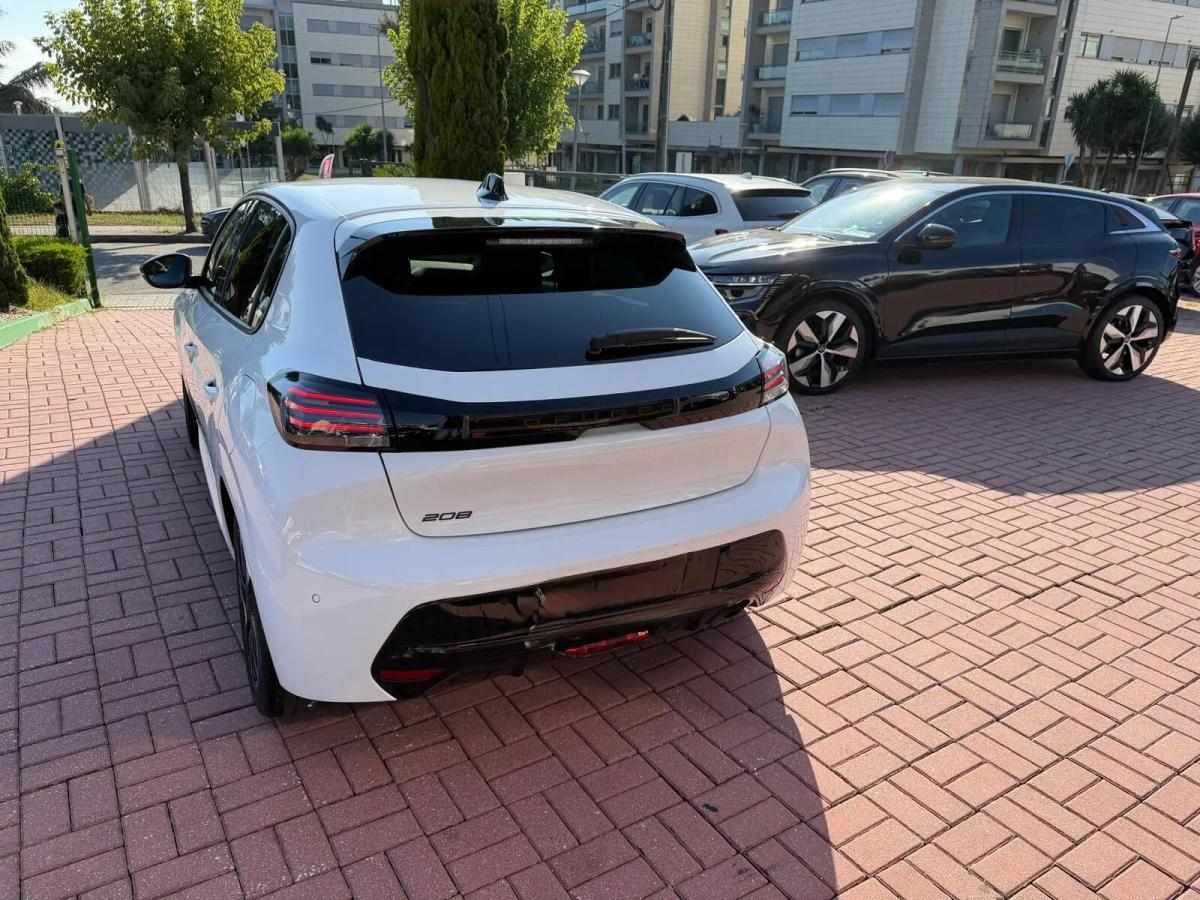 peugeot-208-2024-gasolina-1199cc