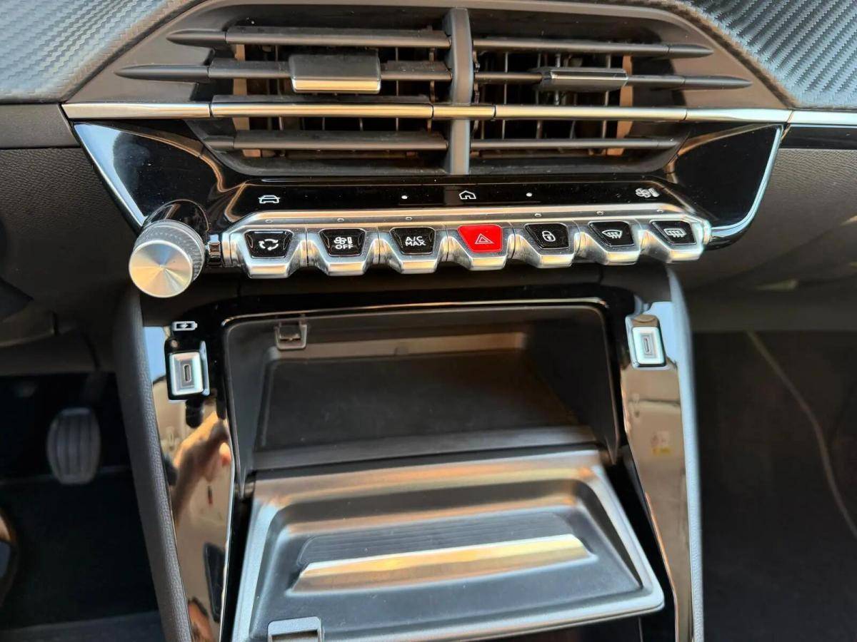 peugeot-208-2024-gasolina-1199cc