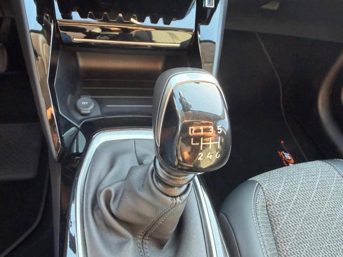 peugeot-208-2024-gasolina-1199cc