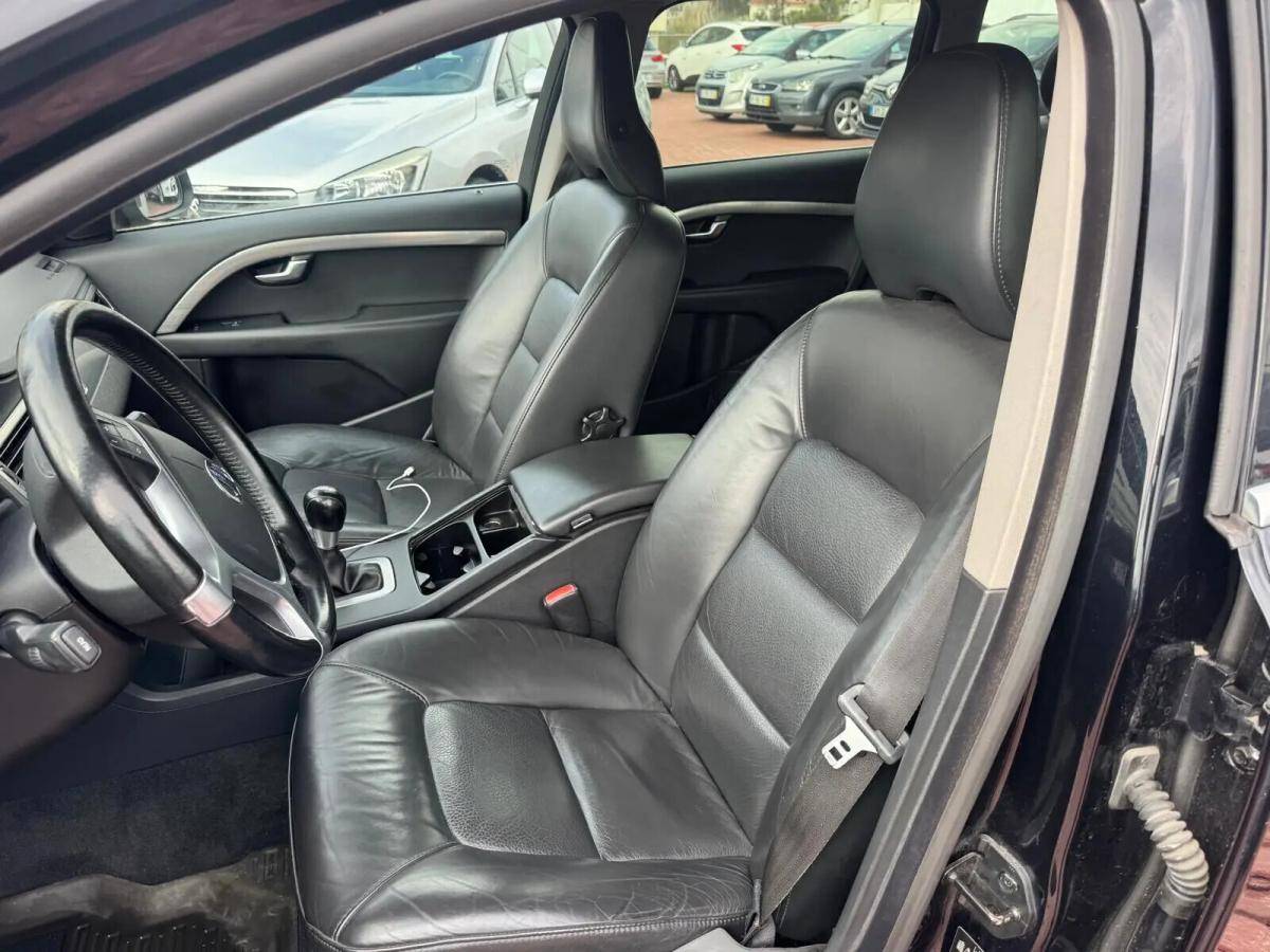 volvo-v70-2010-diesel-1560cc