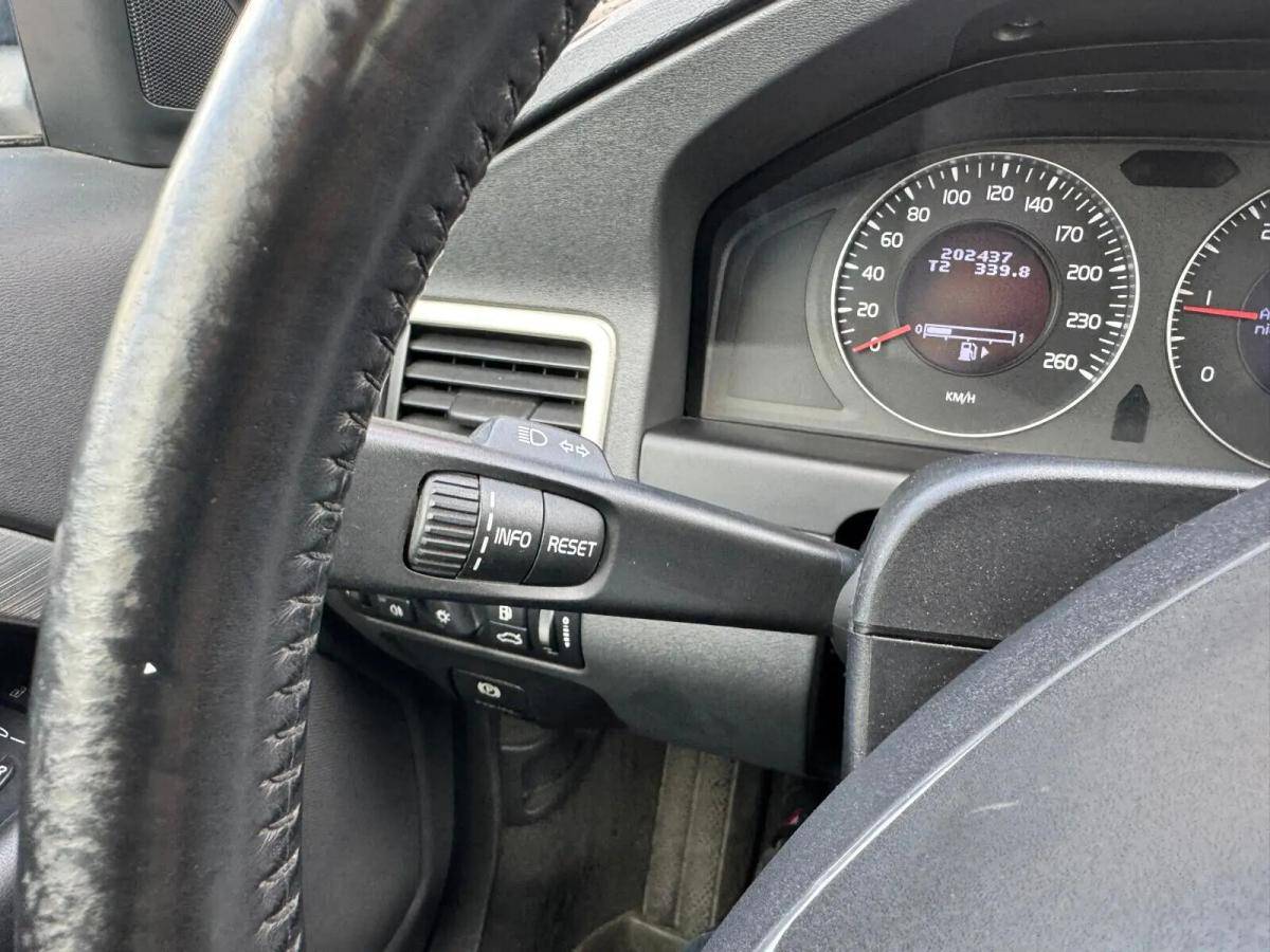 volvo-v70-2010-diesel-1560cc