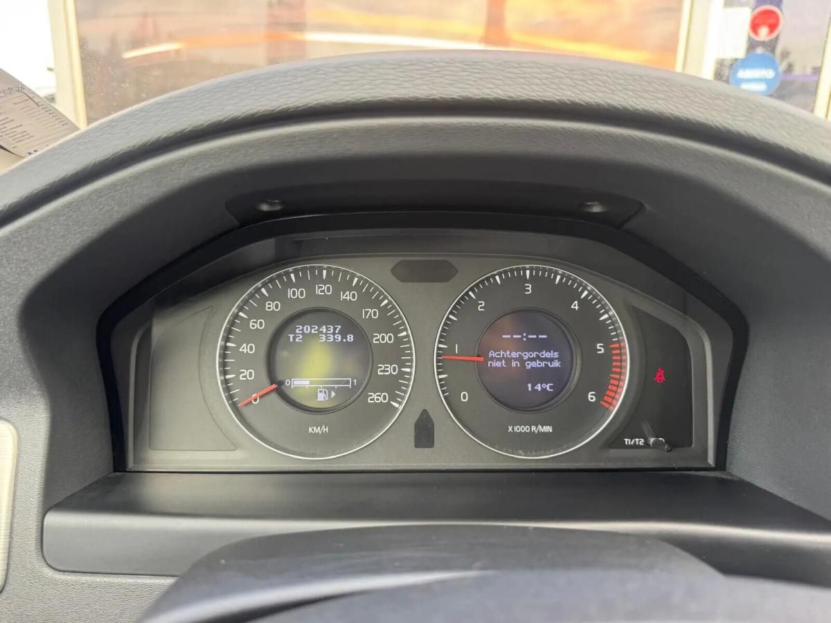 volvo-v70-2010-diesel-1560cc