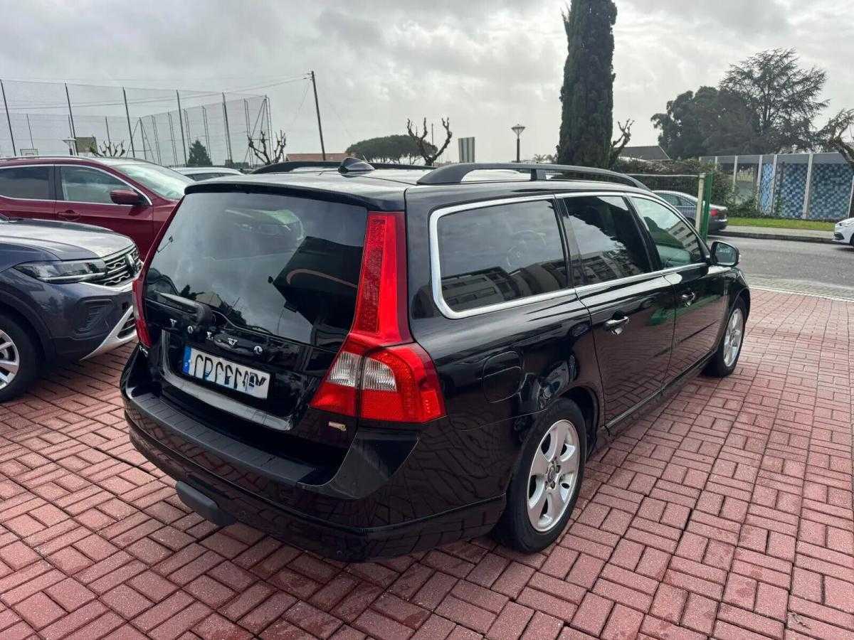 volvo-v70-2010-diesel-1560cc