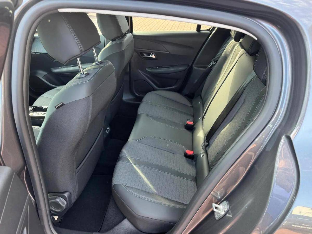 peugeot-208-2023-gasolina-1199cc