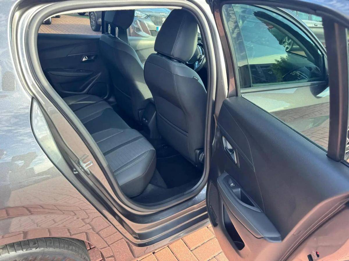 peugeot-208-2023-gasolina-1199cc