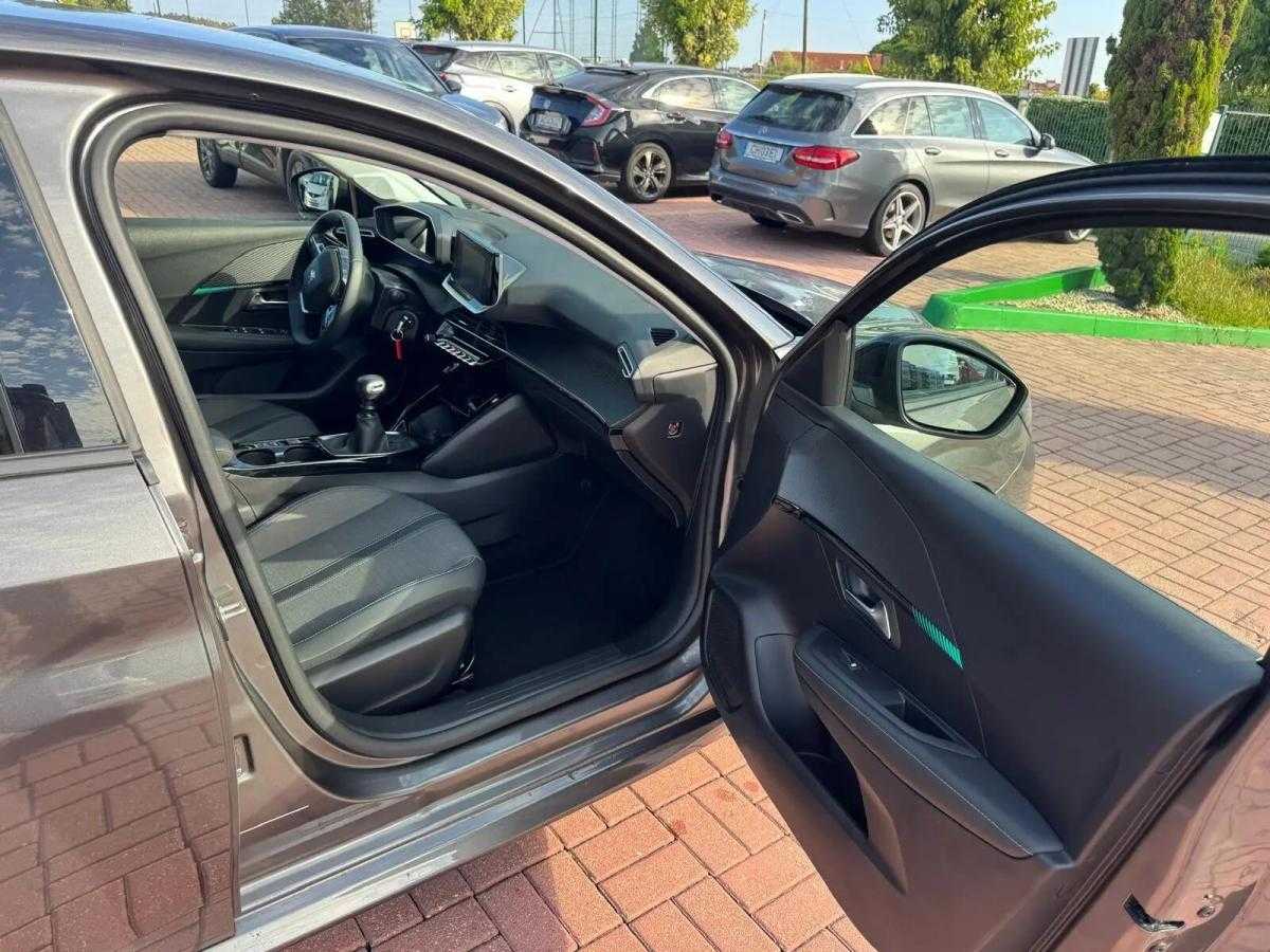 peugeot-208-2023-gasolina-1199cc