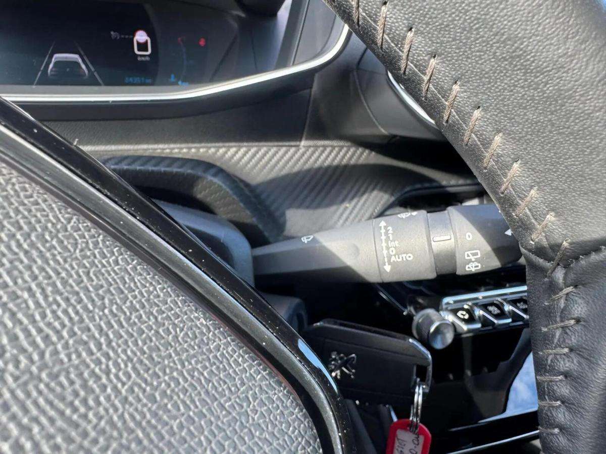peugeot-208-2023-gasolina-1199cc