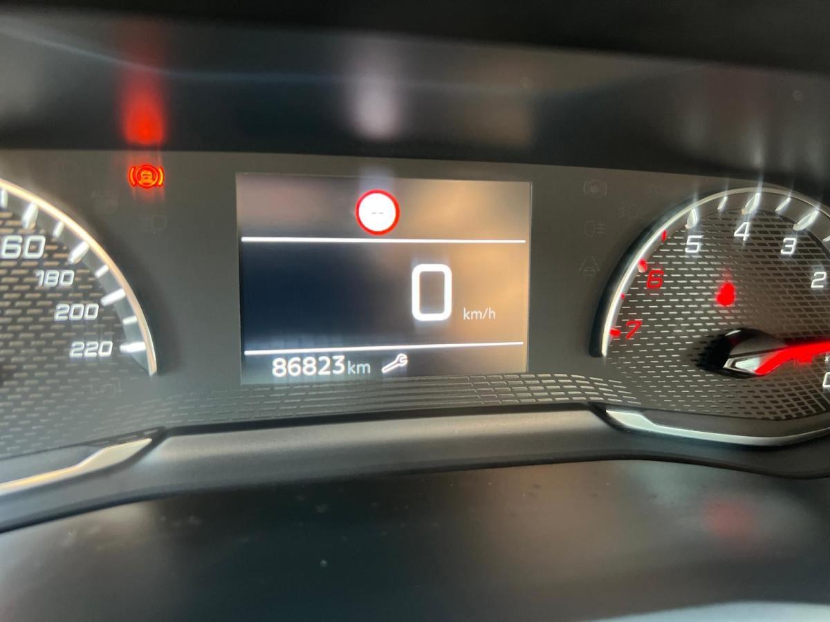 peugeot-208-2020-gasolina-1199cc