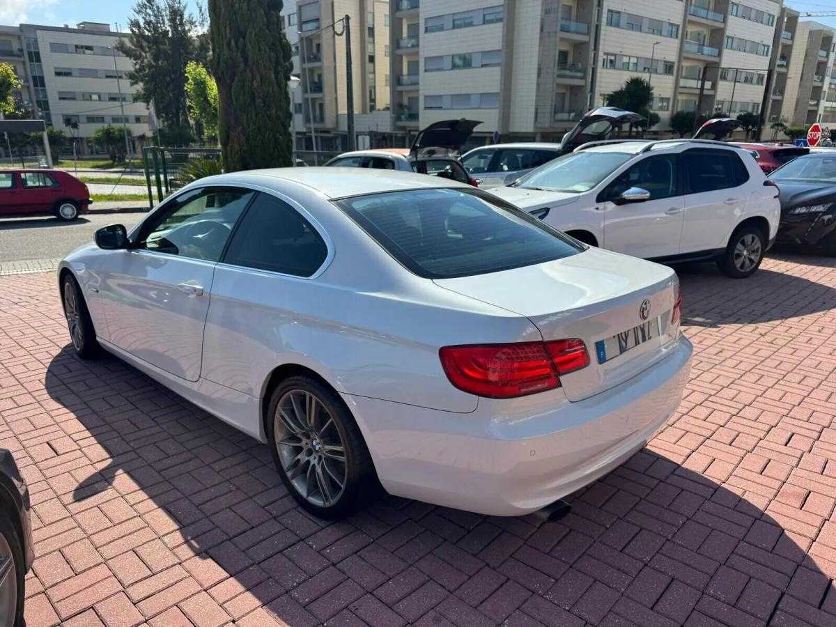 bmw-serie-3-320d-2011-diesel-1995cc