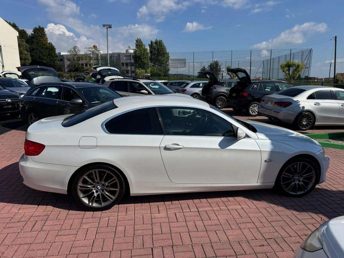 bmw-serie-3-320d-2011-diesel-1995cc