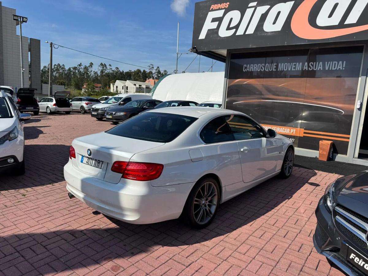 bmw-serie-3-320d-2011-diesel-1995cc