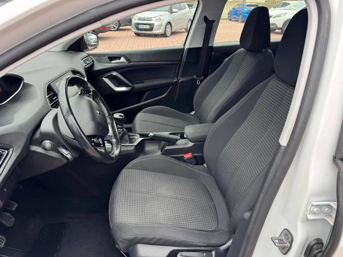 peugeot-308-2019-diesel-1499cc