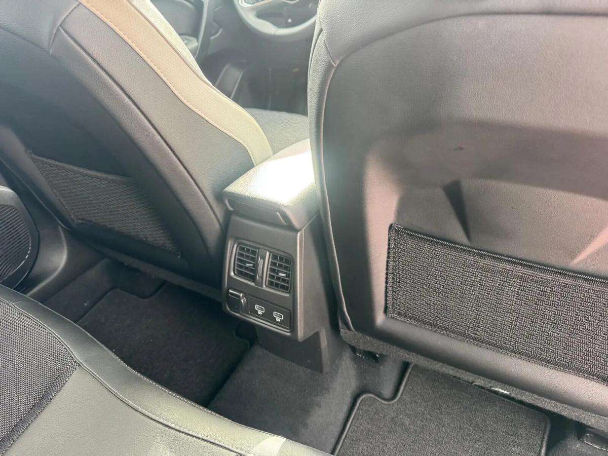 renault-captur-2022-hibrido-a-gasolina-1598cc