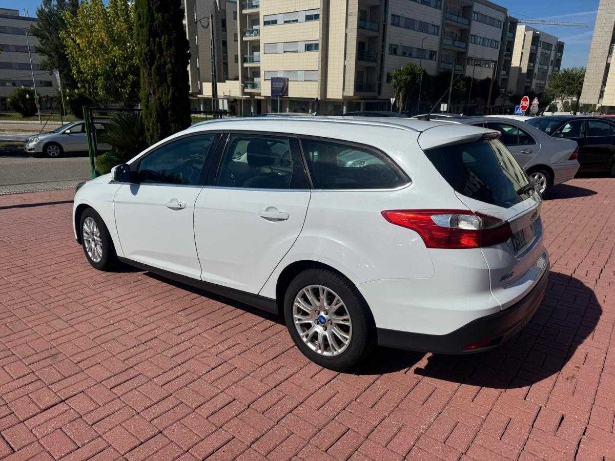 ford-focus-sw-2011-diesel-1560cc