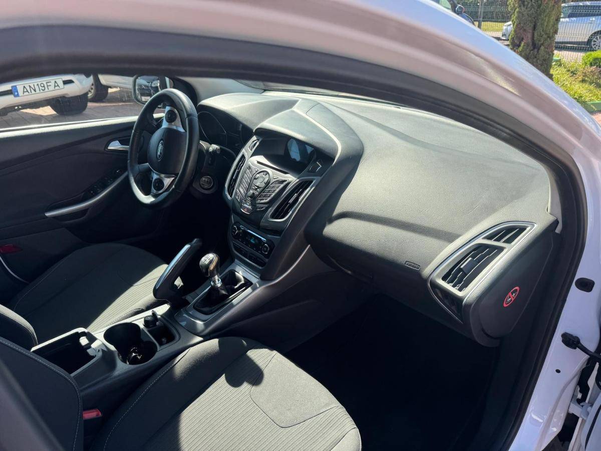 ford-focus-sw-2011-diesel-1560cc