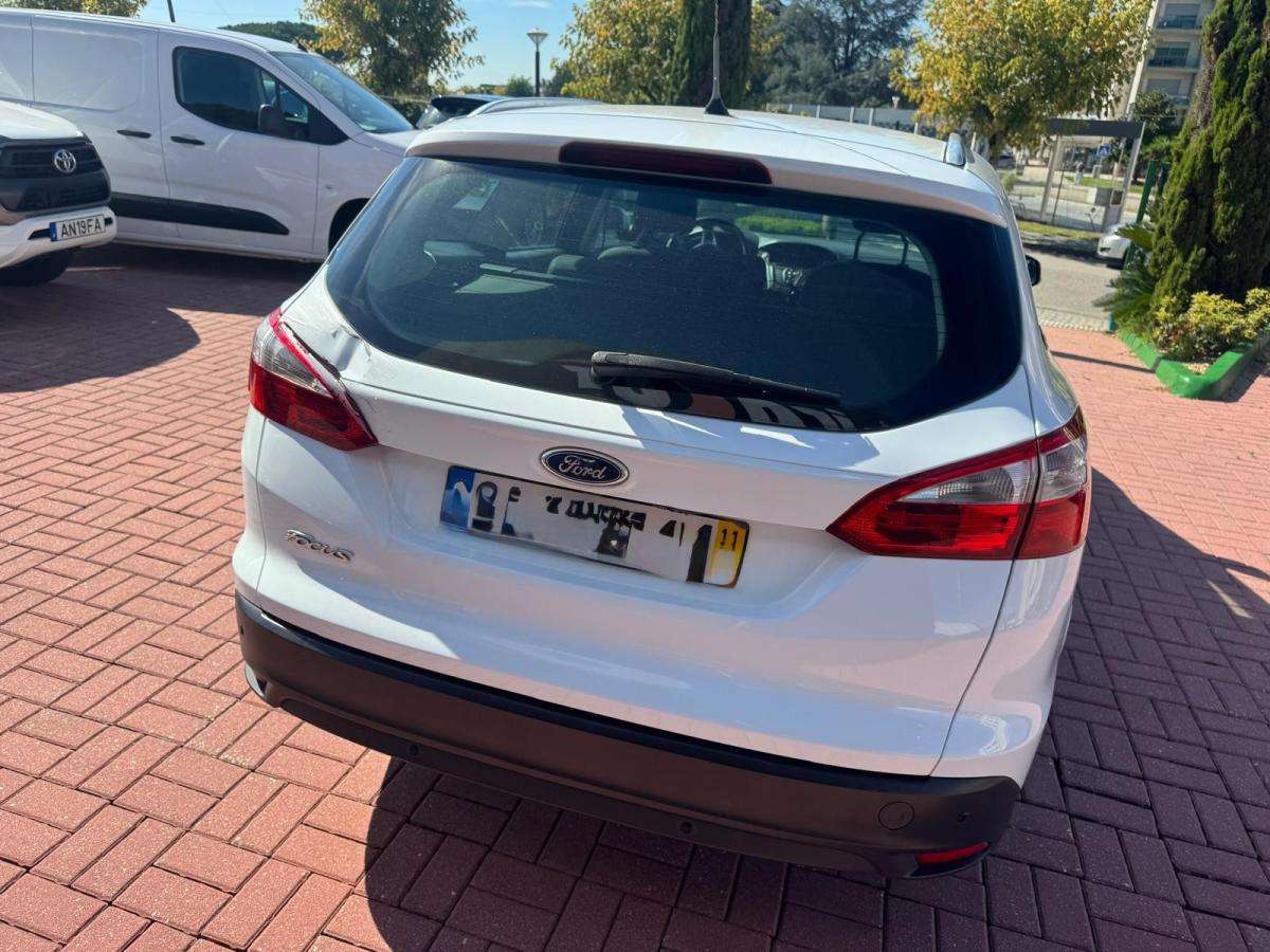 ford-focus-sw-2011-diesel-1560cc