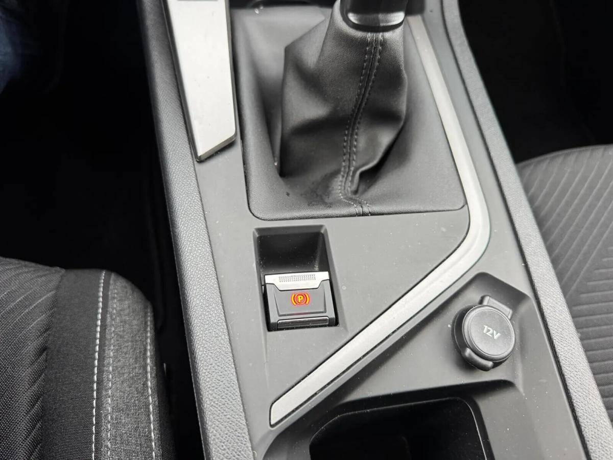 peugeot-308-sw-2022-gasolina-1199cc