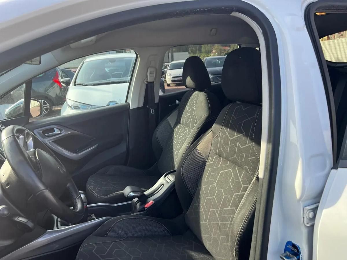 peugeot-2008-2017-gasolina-1199cc