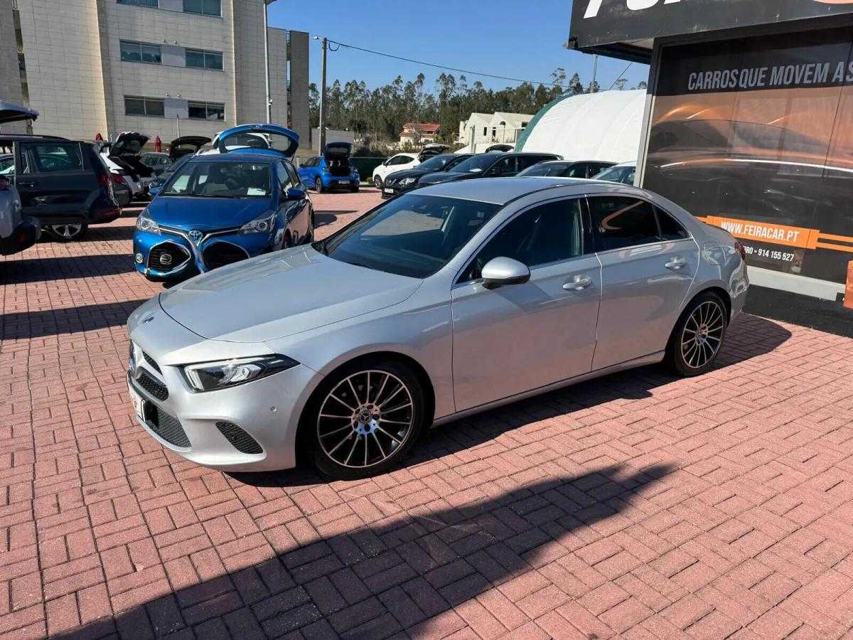 mercedes-benz-classe-a-a-180-limousine-auto-style-plus-gps-led-2019-diesel-1461cc