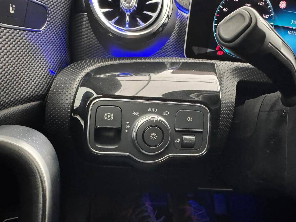 mercedes-benz-classe-a-a-180-limousine-auto-style-plus-gps-led-2019-diesel-1461cc