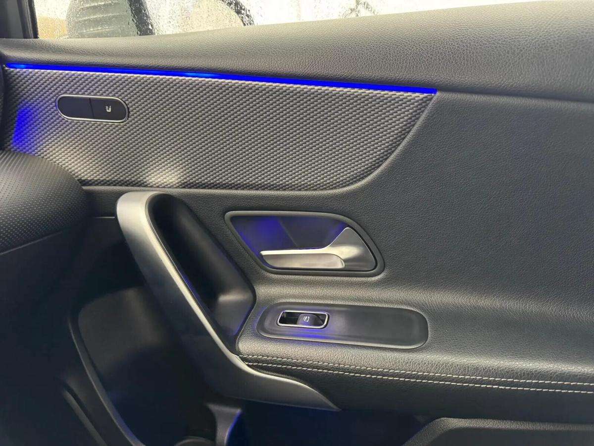 mercedes-benz-classe-a-a-180-limousine-auto-style-plus-gps-led-2019-diesel-1461cc
