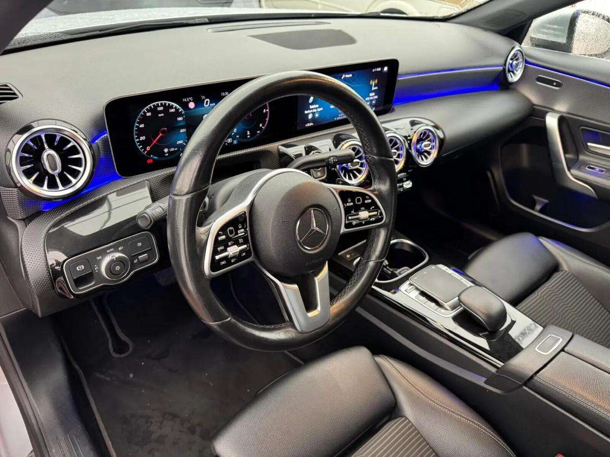 mercedes-benz-classe-a-a-180-limousine-auto-style-plus-gps-led-2019-diesel-1461cc