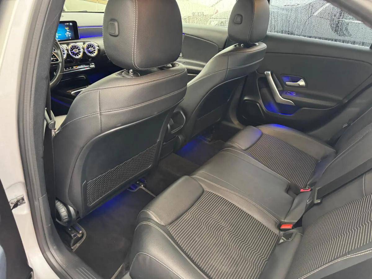 mercedes-benz-classe-a-a-180-limousine-auto-style-plus-gps-led-2019-diesel-1461cc