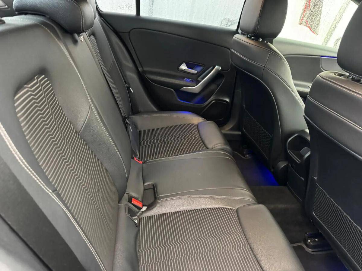 mercedes-benz-classe-a-a-180-limousine-auto-style-plus-gps-led-2019-diesel-1461cc
