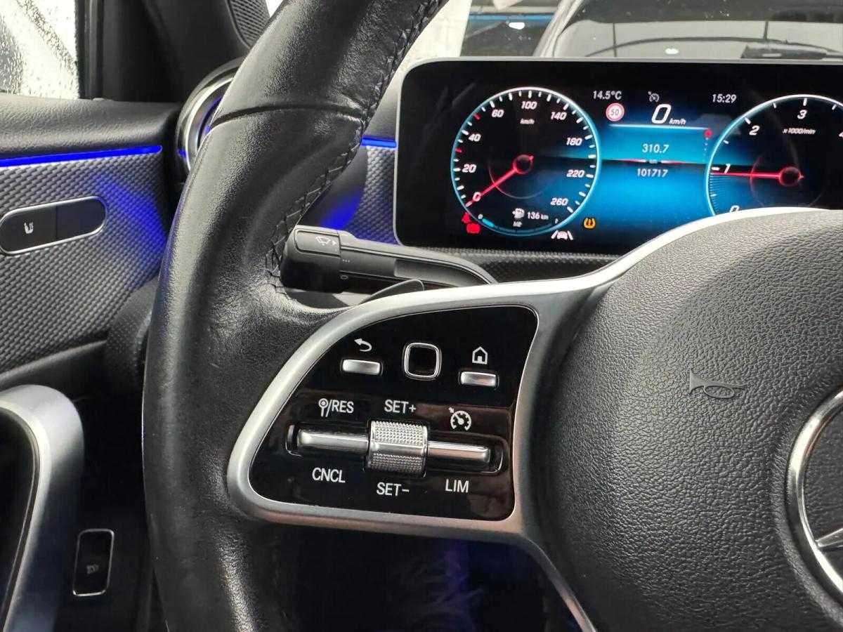 mercedes-benz-classe-a-a-180-limousine-auto-style-plus-gps-led-2019-diesel-1461cc