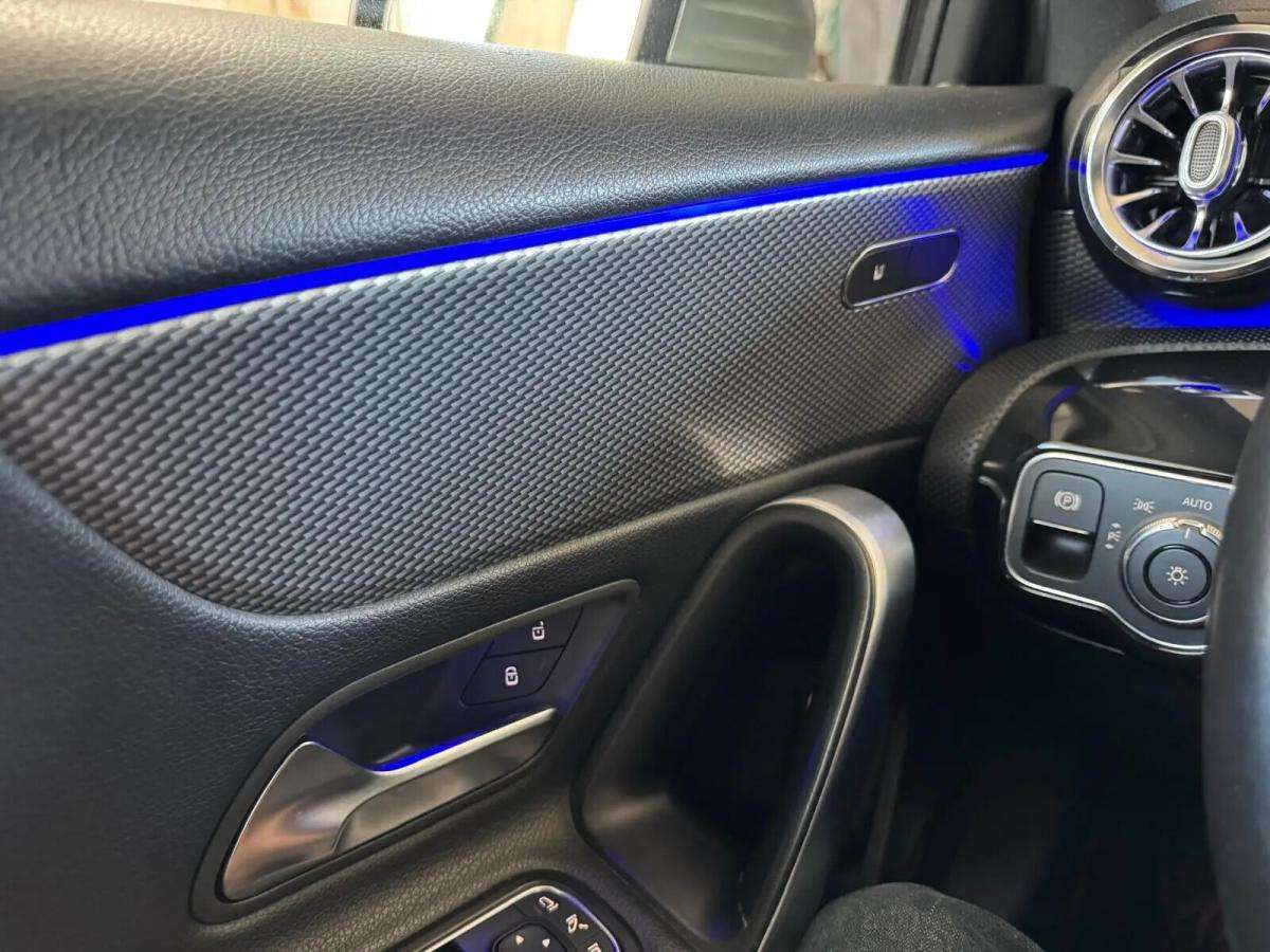 mercedes-benz-classe-a-a-180-limousine-auto-style-plus-gps-led-2019-diesel-1461cc