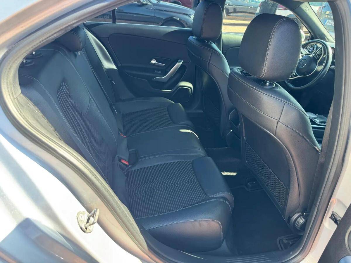 mercedes-benz-classe-a-a-180-limousine-auto-style-plus-gps-led-2019-diesel-1461cc