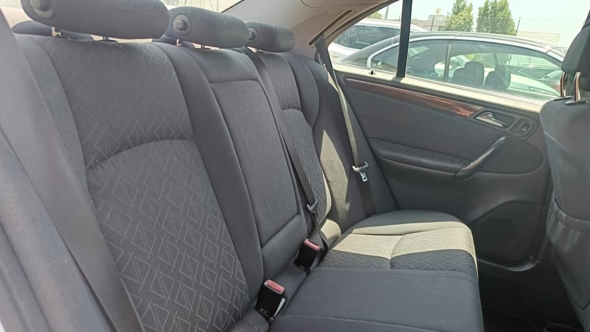 mercedes-benz-classe-c-2002-diesel-2148cc