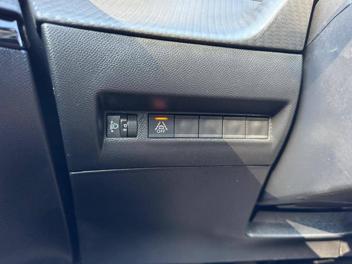 peugeot-208-2021-gasolina-1199cc