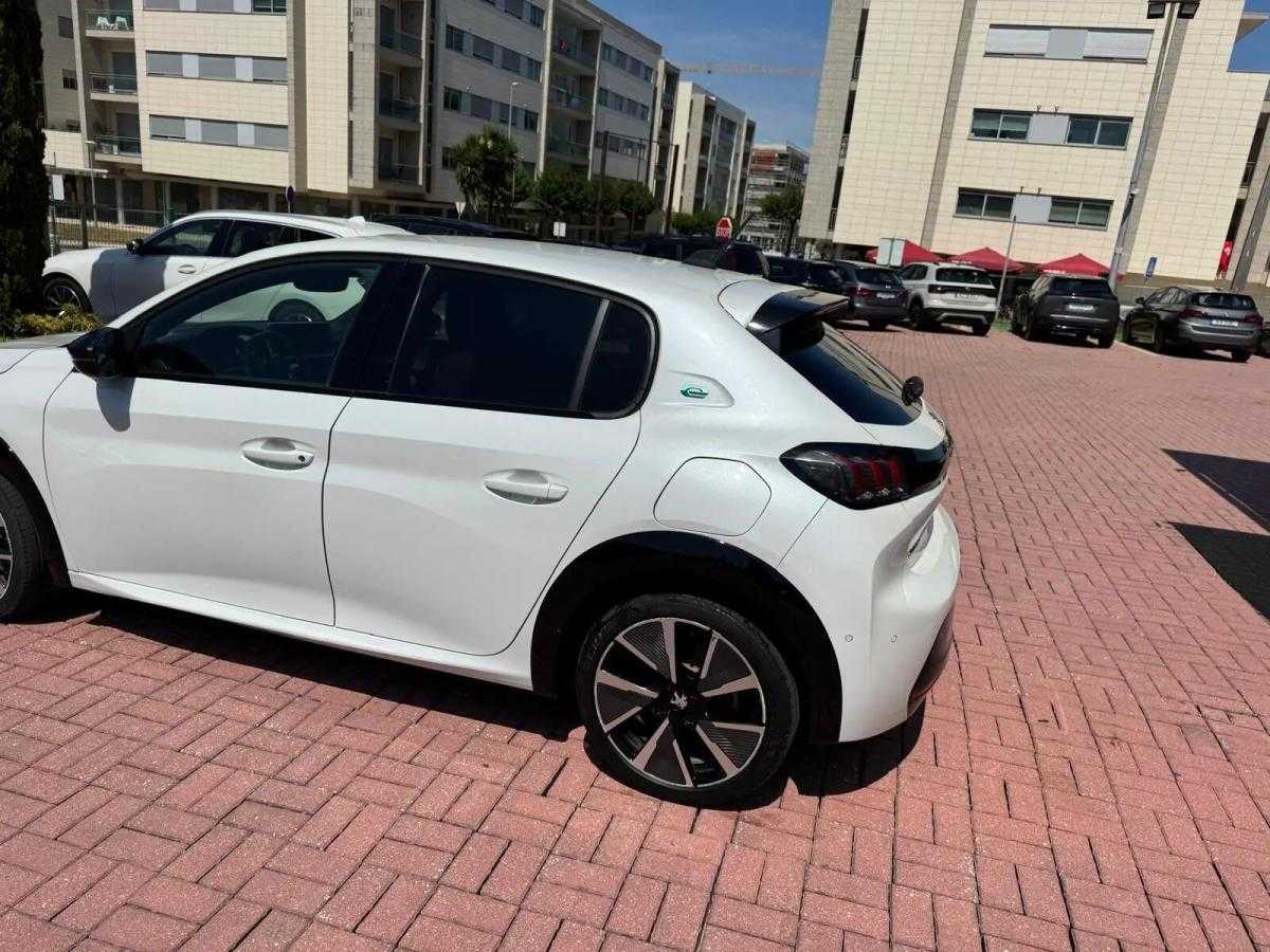 peugeot-e-208-2022-eletrico-0cc