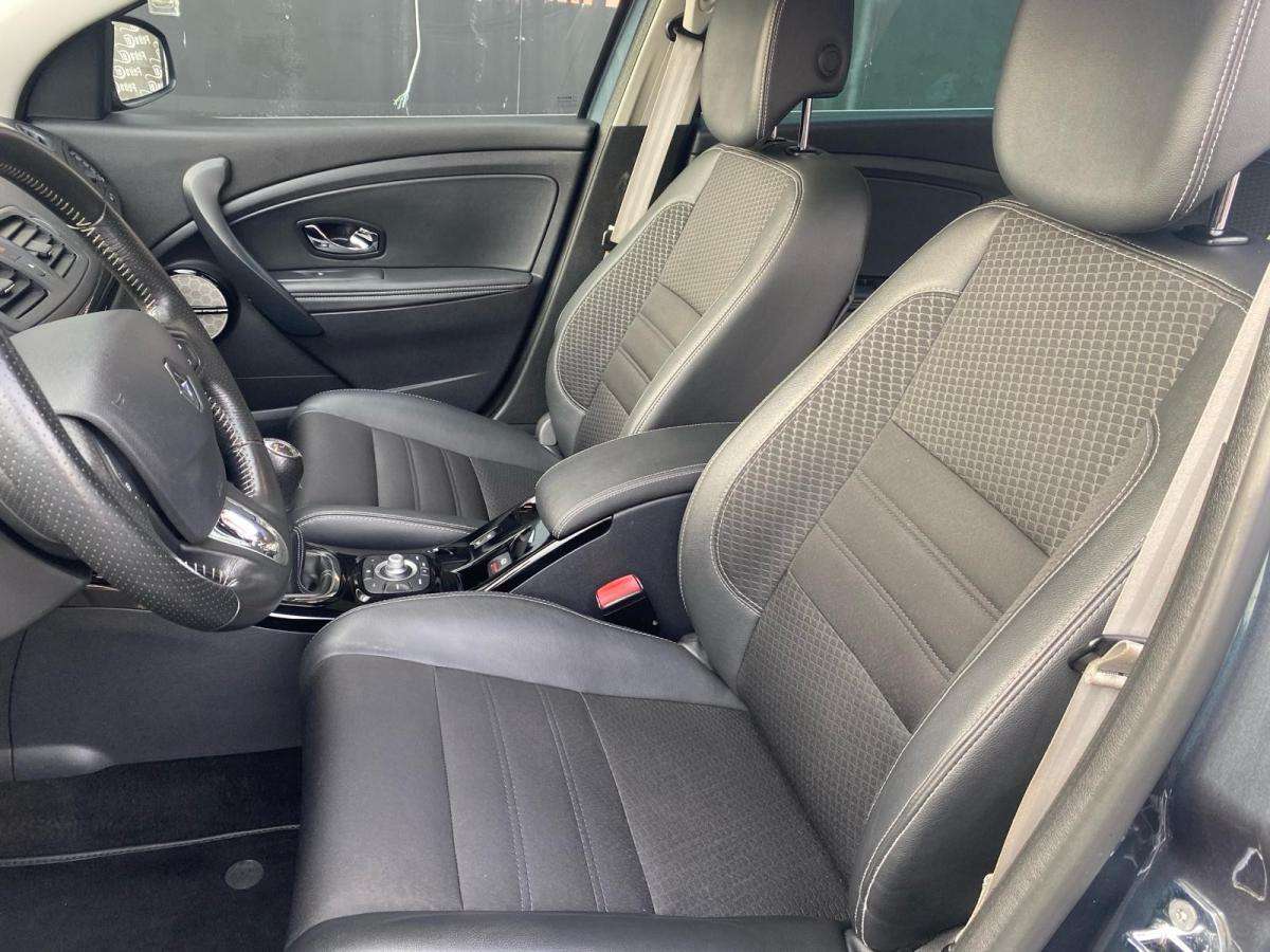 renault-megane-sport-tourer-2015-diesel-1461cc