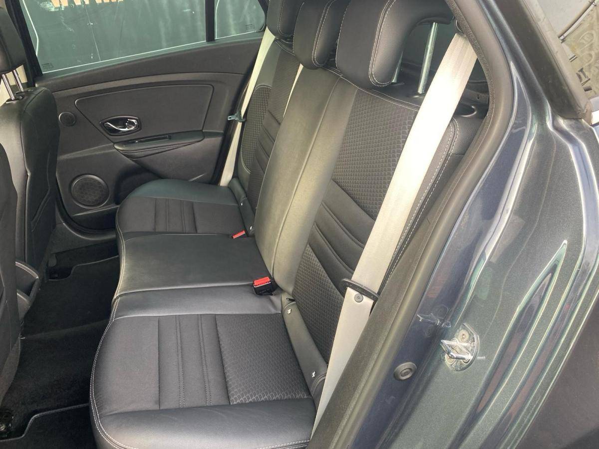 renault-megane-sport-tourer-2015-diesel-1461cc