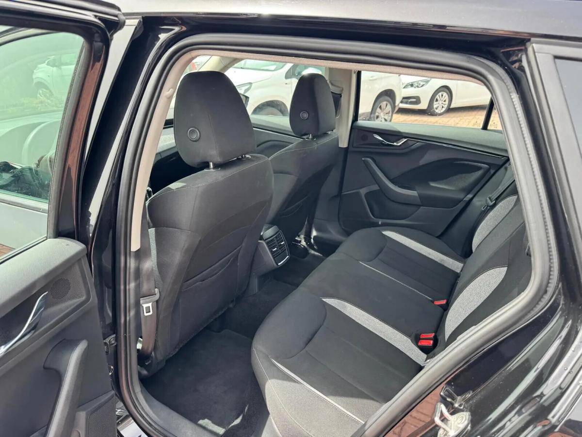 skoda-kamiq-2024-gasolina-999cc