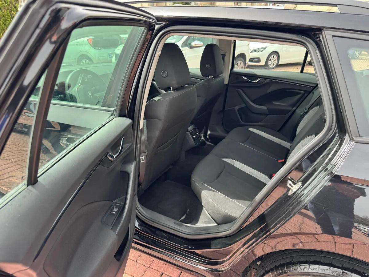 skoda-kamiq-2024-gasolina-999cc