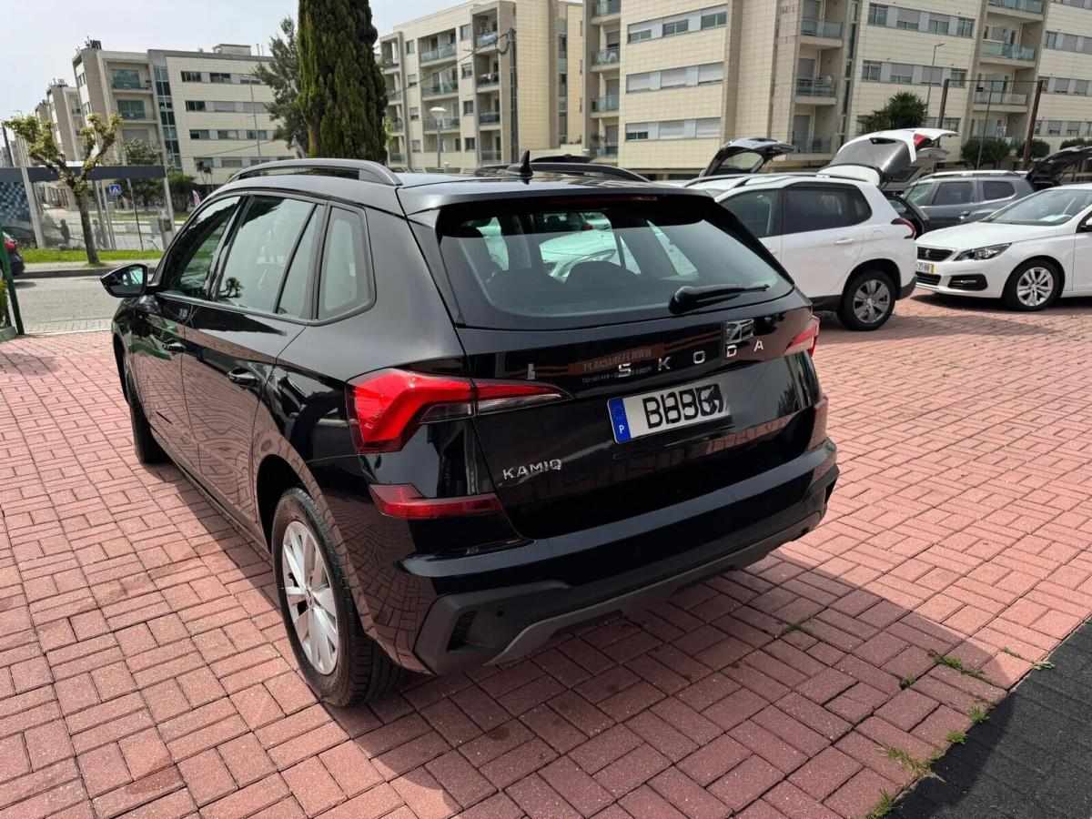 skoda-kamiq-2024-gasolina-999cc