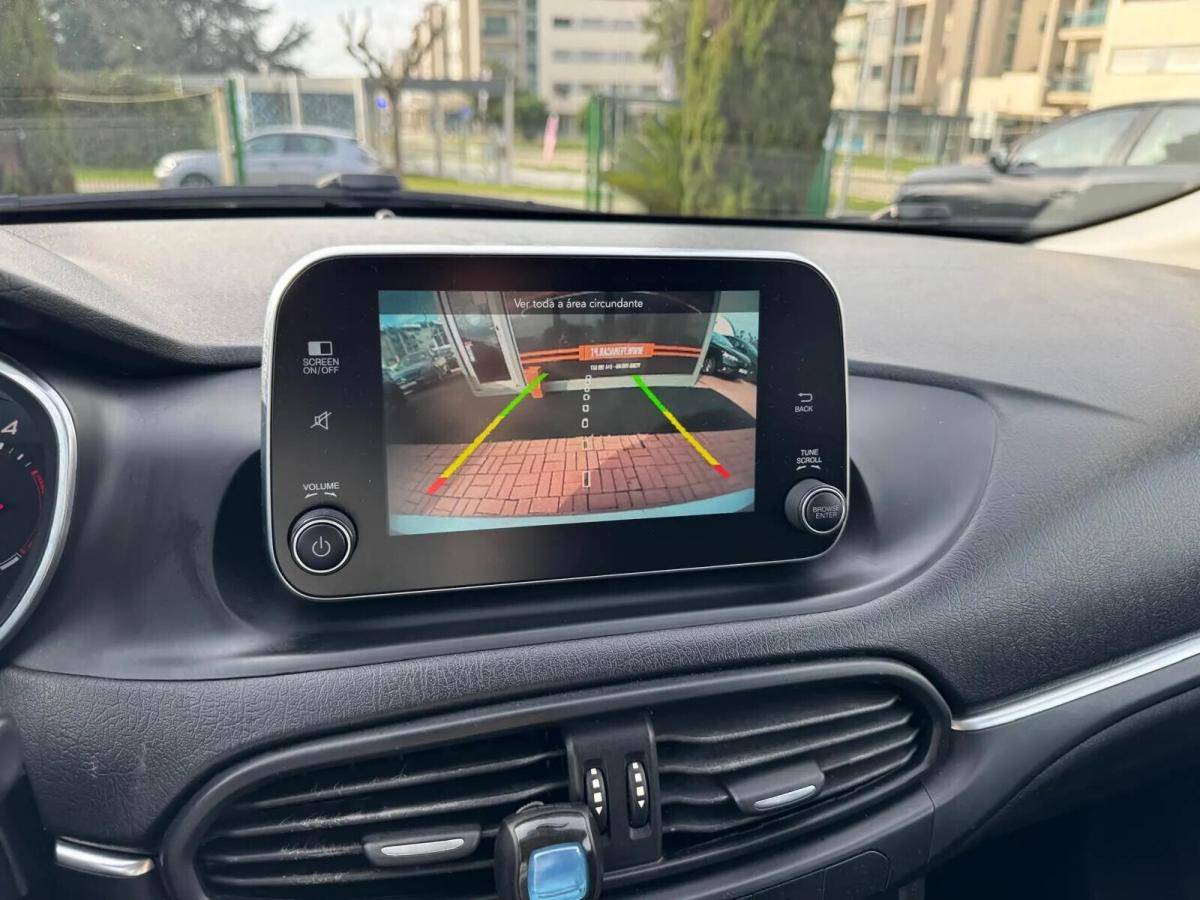 fiat-tipo-station-wagon-2018-diesel-1248cc