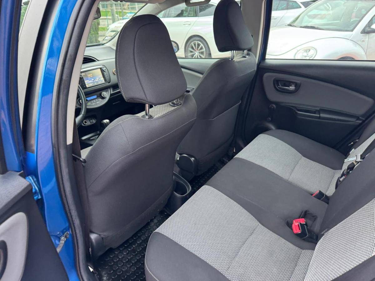 toyota-yaris-2015-hibrido-a-gasolina-1497cc