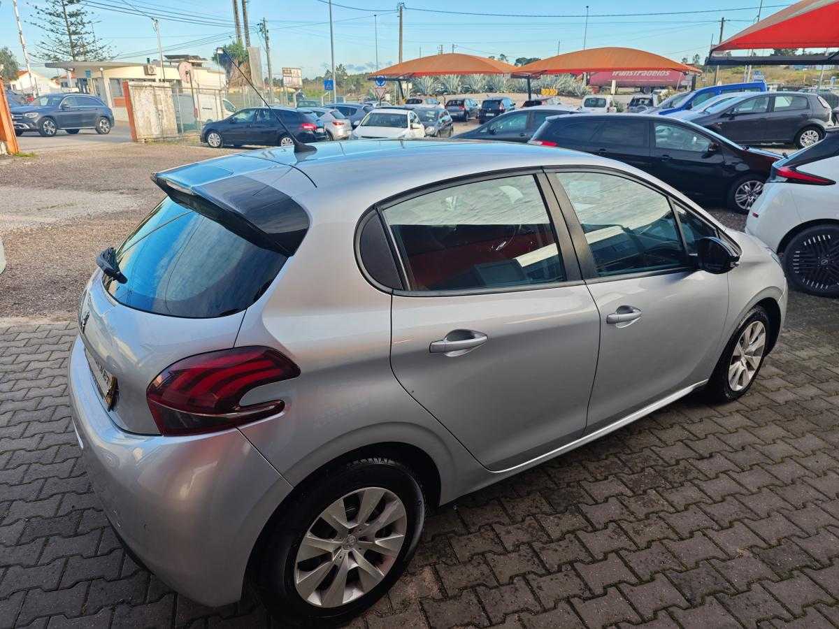 peugeot-208-2018-diesel-1560cc