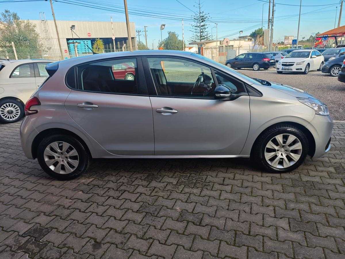 peugeot-208-2018-diesel-1560cc