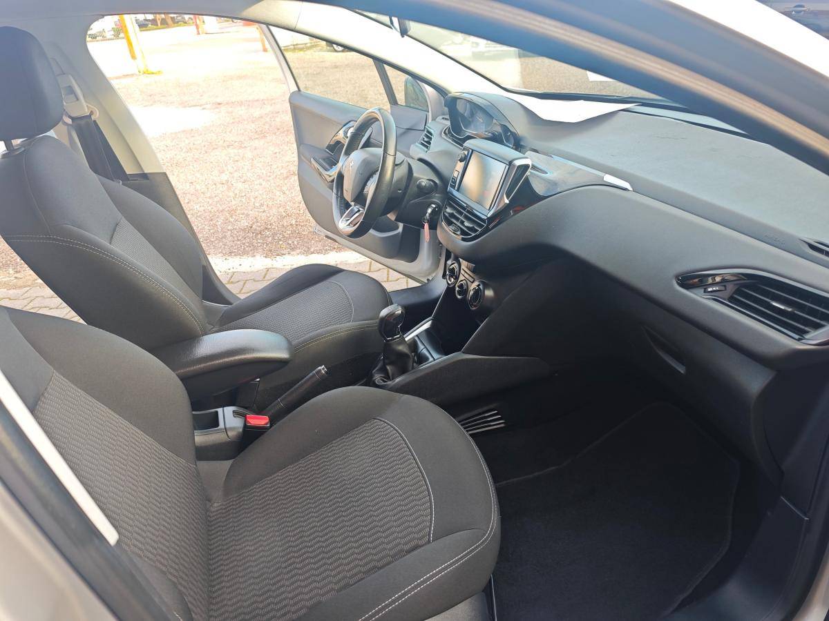 peugeot-208-2018-diesel-1560cc
