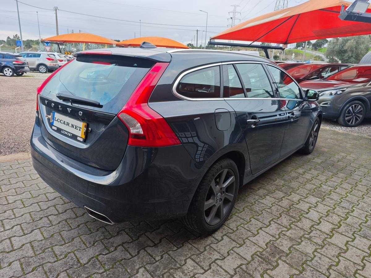 volvo-v60-2014-diesel-1969cc