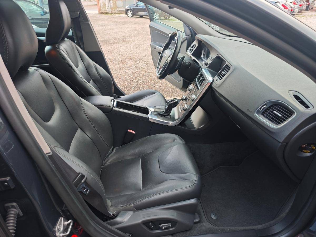 volvo-v60-2014-diesel-1969cc