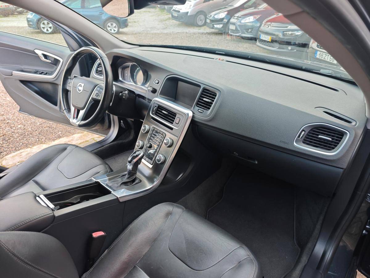 volvo-v60-2014-diesel-1969cc